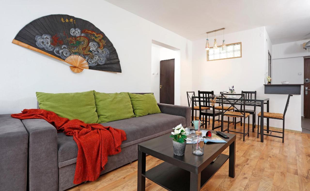 Central Apartment Very Close To Old City Bucharest Luaran gambar